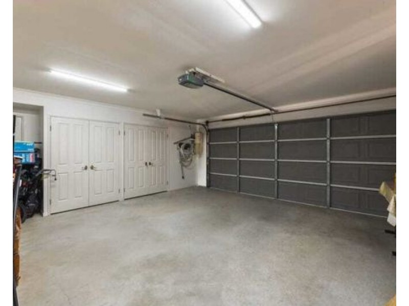 33 Oakmont Street, Carindale QLD 4152