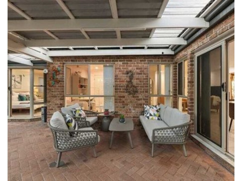 33 Oakmont Street, Carindale QLD 4152