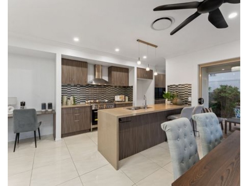 63 Phoenix Street, Rochedale QLD 4123