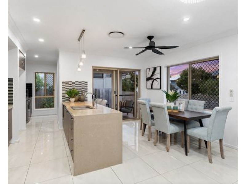 63 Phoenix Street, Rochedale QLD 4123