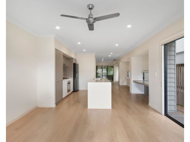 61 Kookaburra Circuit, Rochedale QLD 4123