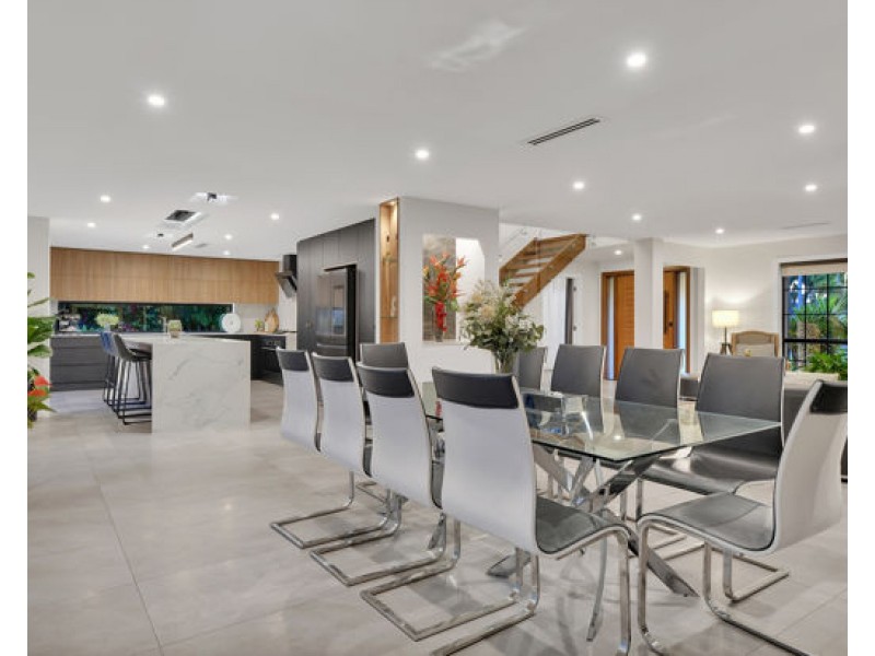 8 Fendi Place, Eight Mile Plains QLD 4113