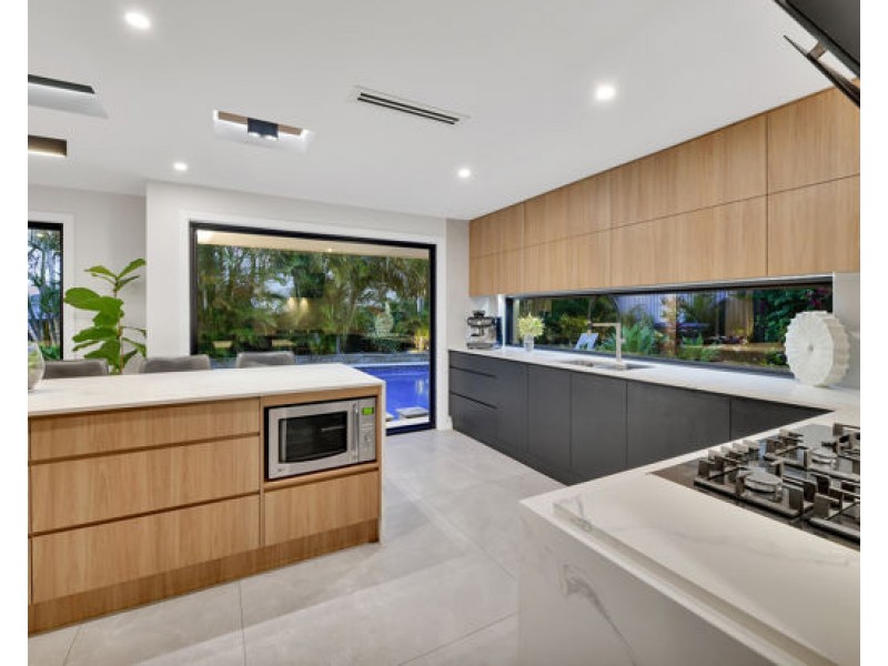 8 Fendi Place, Eight Mile Plains QLD 4113