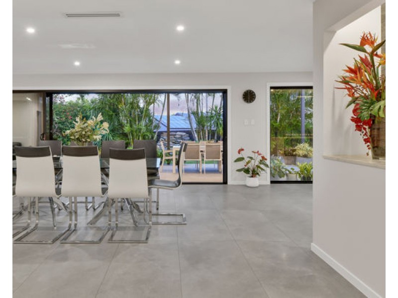 8 Fendi Place, Eight Mile Plains QLD 4113