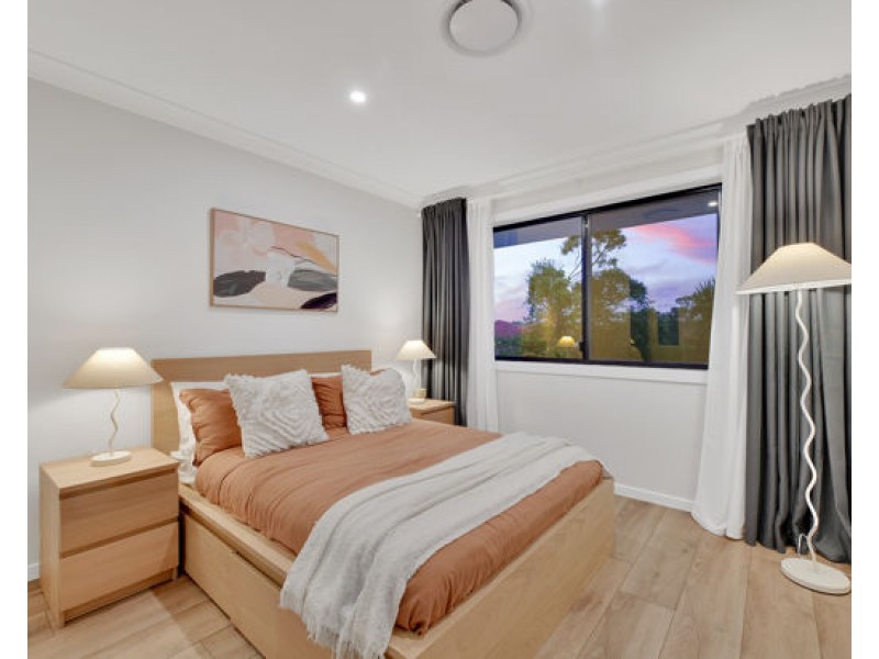 8 Fendi Place, Eight Mile Plains QLD 4113