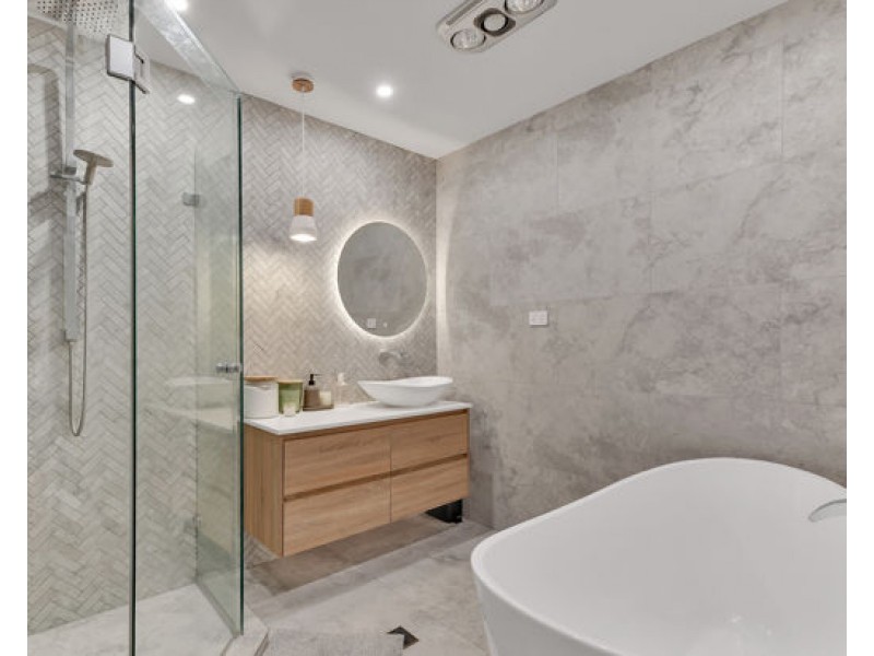 8 Fendi Place, Eight Mile Plains QLD 4113