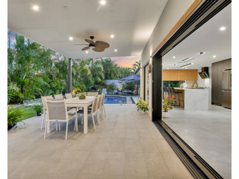 8 Fendi Place, Eight Mile Plains QLD 4113