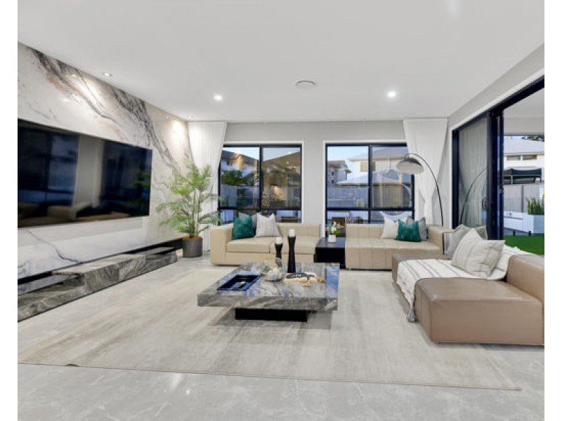 16 Penfold Crescent, Rochedale QLD 4123
