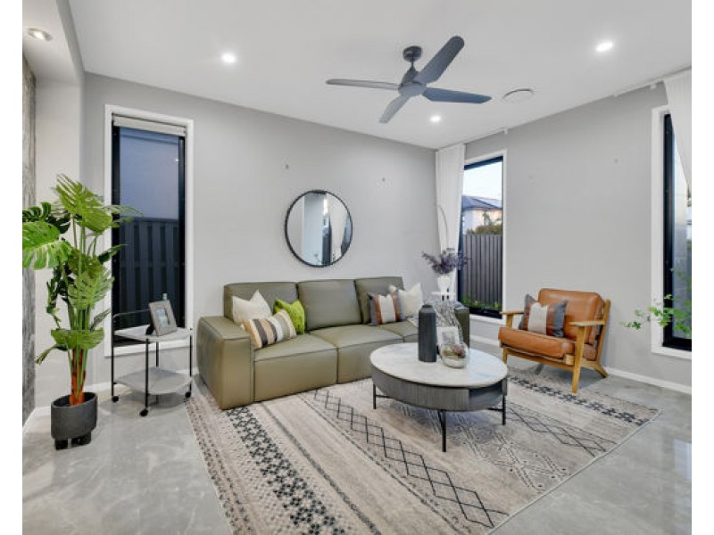 16 Penfold Crescent, Rochedale QLD 4123