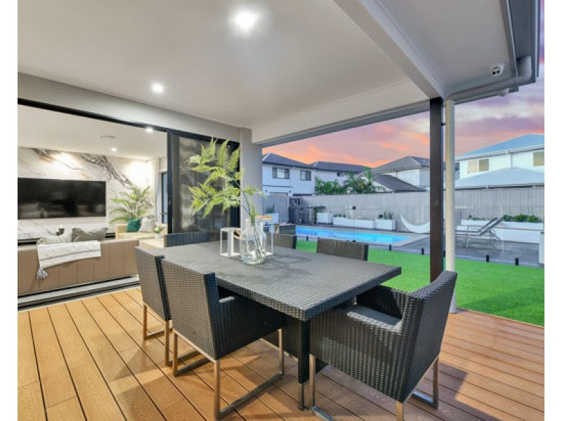 16 Penfold Crescent, Rochedale QLD 4123