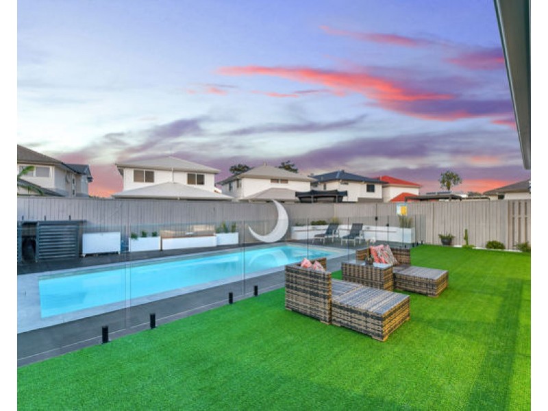16 Penfold Crescent, Rochedale QLD 4123