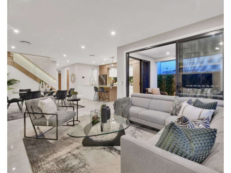 37 Daniel Drive, Rochedale QLD 4123