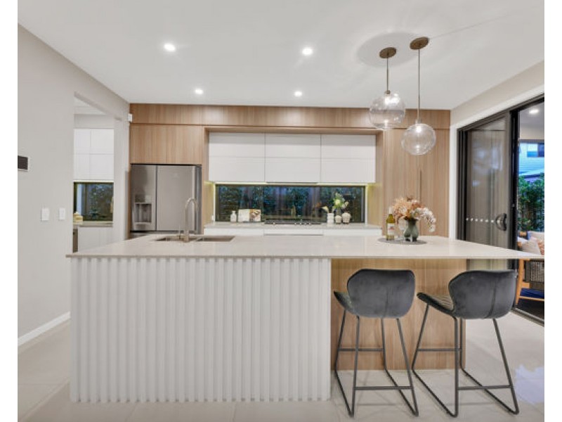 37 Daniel Drive, Rochedale QLD 4123