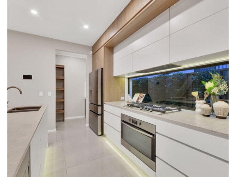 37 Daniel Drive, Rochedale QLD 4123