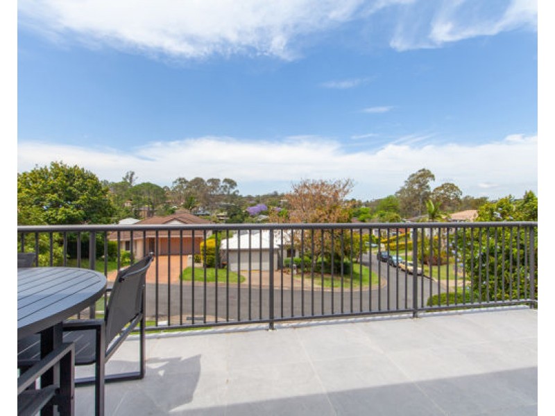 18 Summerfield Place, Kenmore QLD 4069