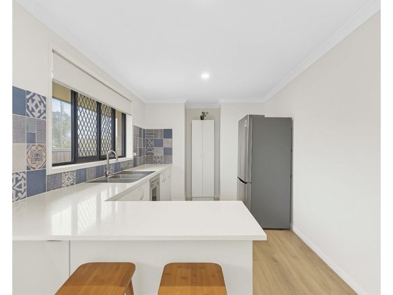 8 Bladon Street, Yamanto QLD 4305