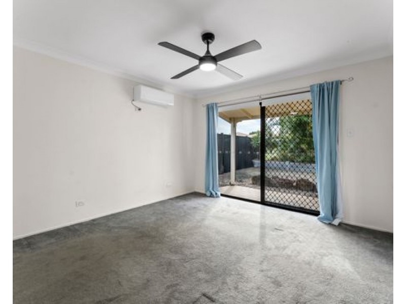 8 Bladon Street, Yamanto QLD 4305