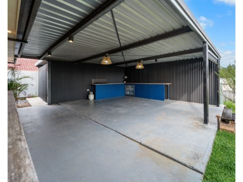 8 Bladon Street, Yamanto QLD 4305