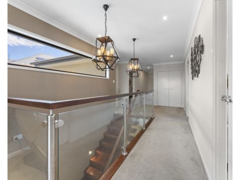 6 Oscar Drive, Rochedale QLD 4123