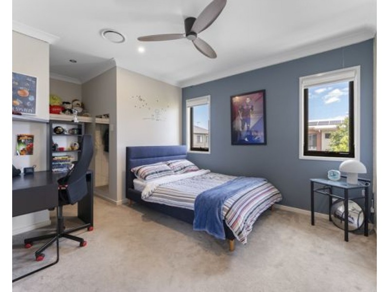 6 Oscar Drive, Rochedale QLD 4123