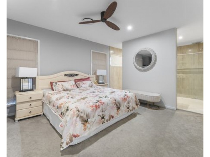 6 Oscar Drive, Rochedale QLD 4123