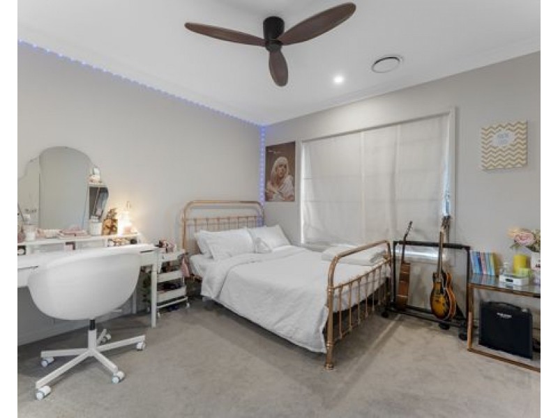 6 Oscar Drive, Rochedale QLD 4123