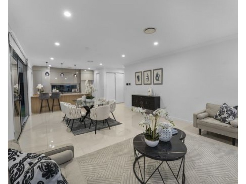 93 Splendour Street, Rochedale QLD 4123