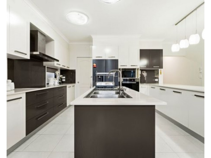 26 Davrod Street, Robertson QLD 4109