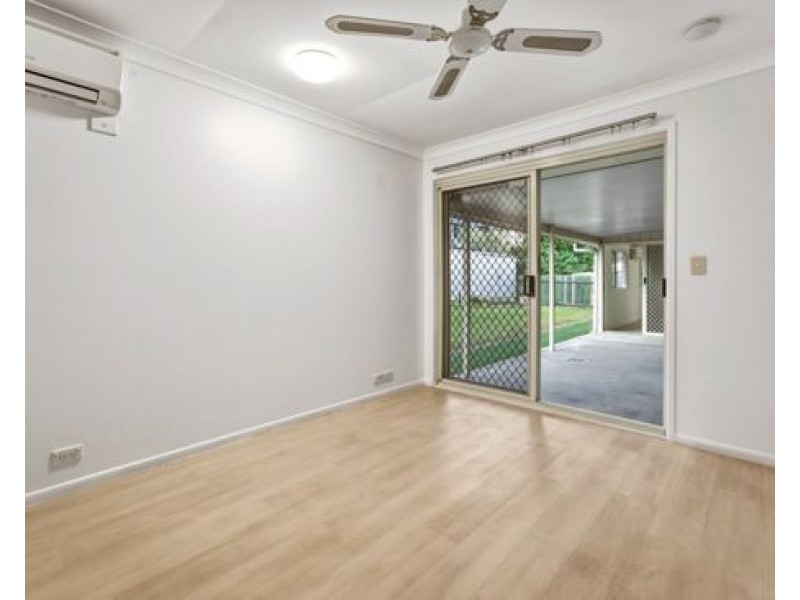 35 Solandra Crescent, Calamvale QLD 4116