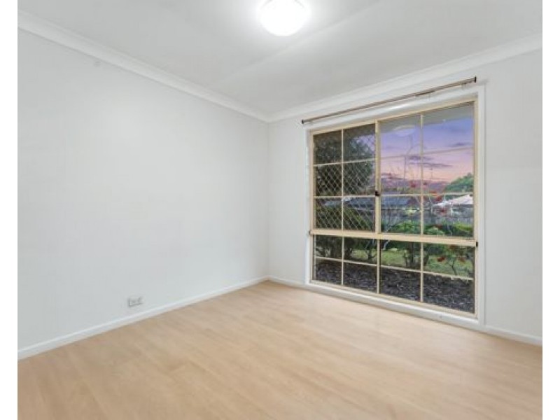 35 Solandra Crescent, Calamvale QLD 4116