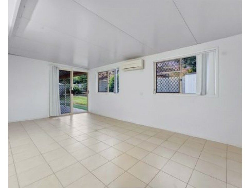 35 Solandra Crescent, Calamvale QLD 4116