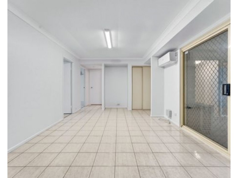 35 Solandra Crescent, Calamvale QLD 4116