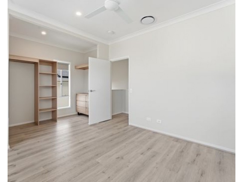 21 Peregrine Street, Rochedale QLD 4123
