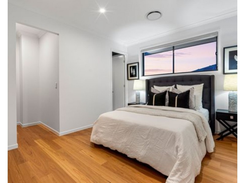 18 Paragon Street, Rochedale QLD 4123