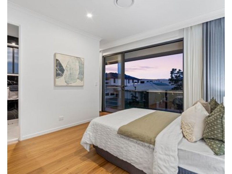 18 Paragon Street, Rochedale QLD 4123
