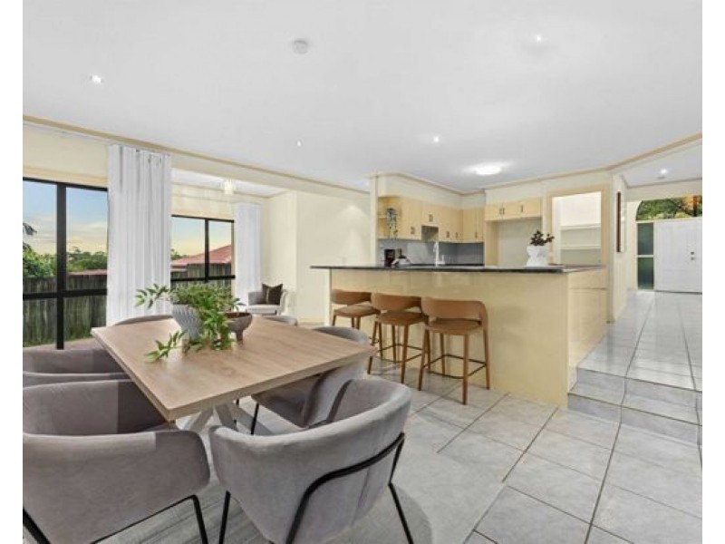 7 Tulipwood Place, Stretton QLD 4116