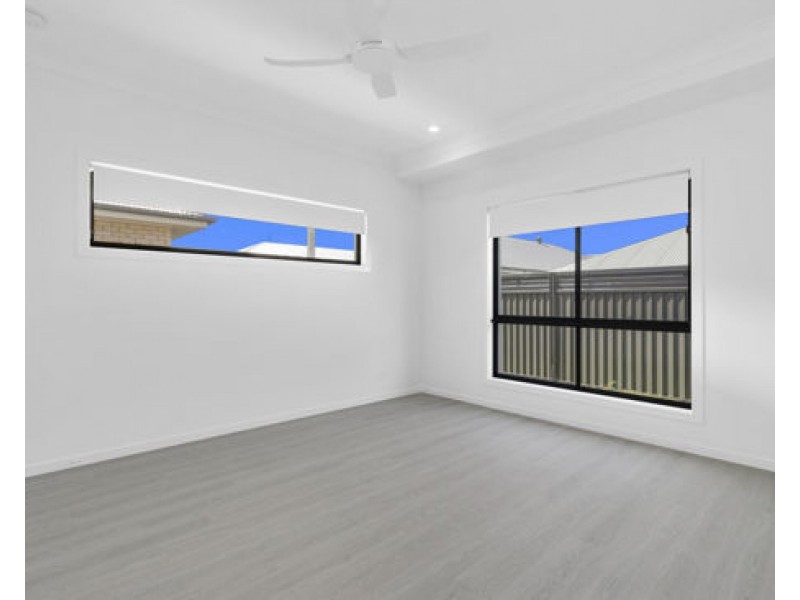 7 Robb Street, Victoria Point QLD 4165