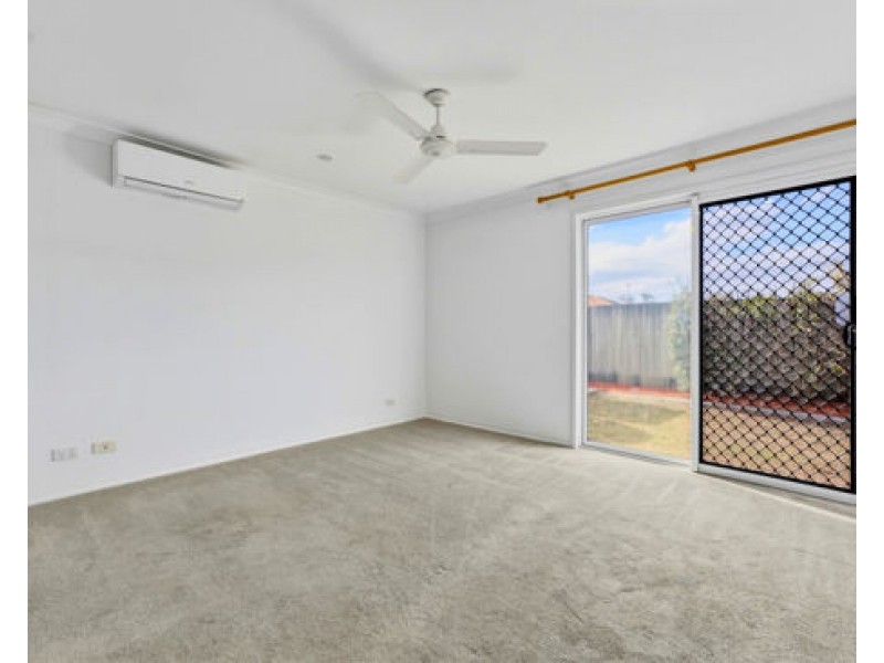 60 Mapelton Circuit, Parkinson QLD 4115