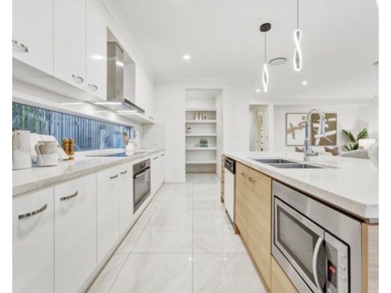 19 Skyview Avenue, Rochedale QLD 4123