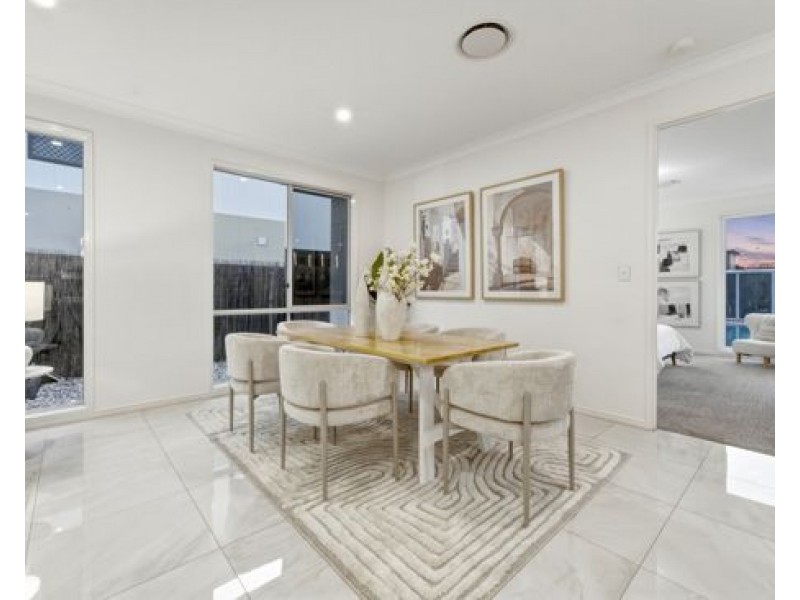 19 Skyview Avenue, Rochedale QLD 4123
