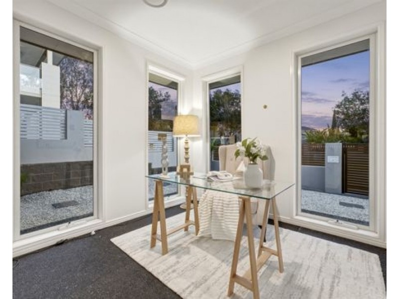 19 Skyview Avenue, Rochedale QLD 4123
