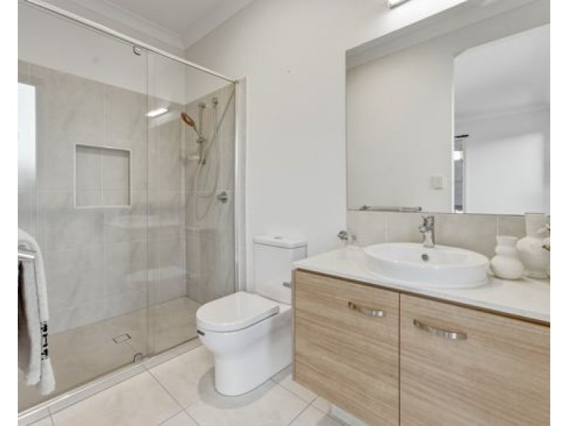 19 Skyview Avenue, Rochedale QLD 4123