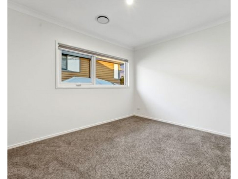19 Skyview Avenue, Rochedale QLD 4123