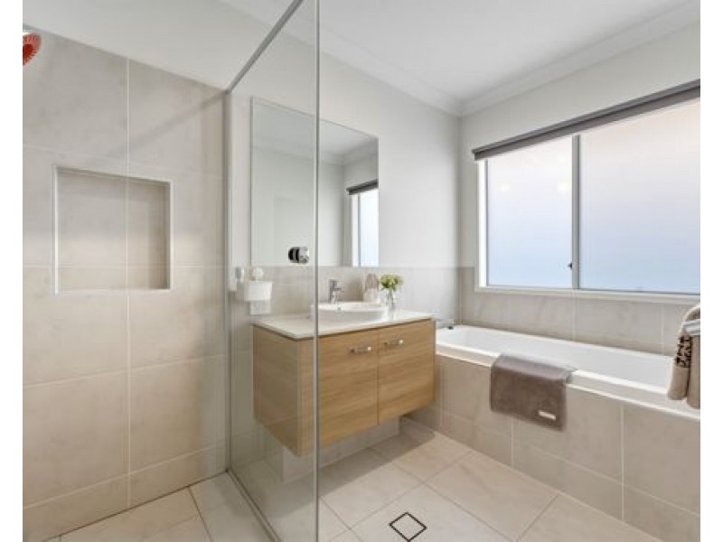 19 Skyview Avenue, Rochedale QLD 4123