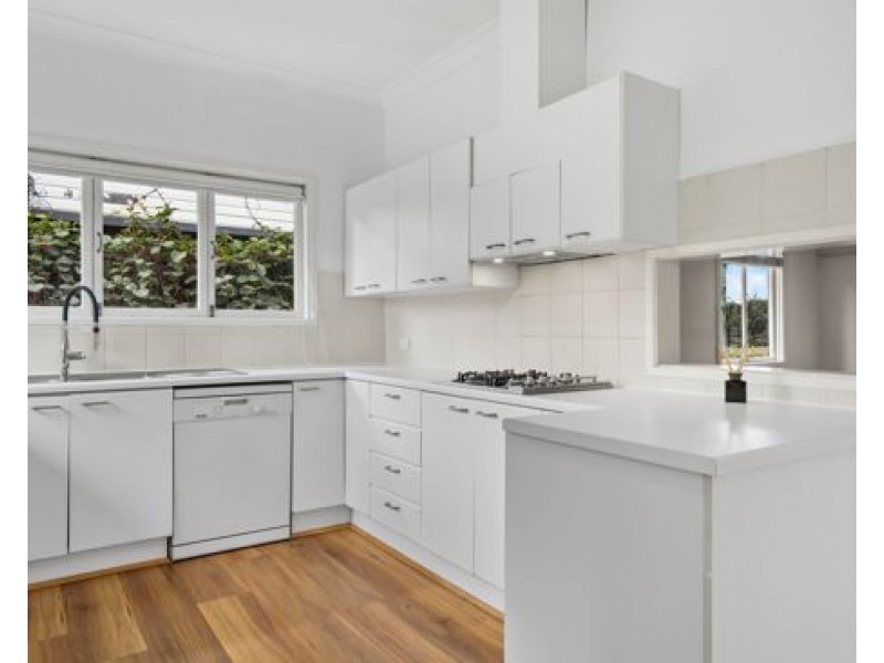 4 Suvla Street, Balmoral QLD 4171