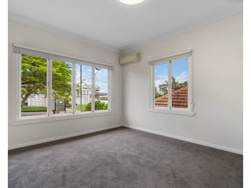 4 Suvla Street, Balmoral QLD 4171
