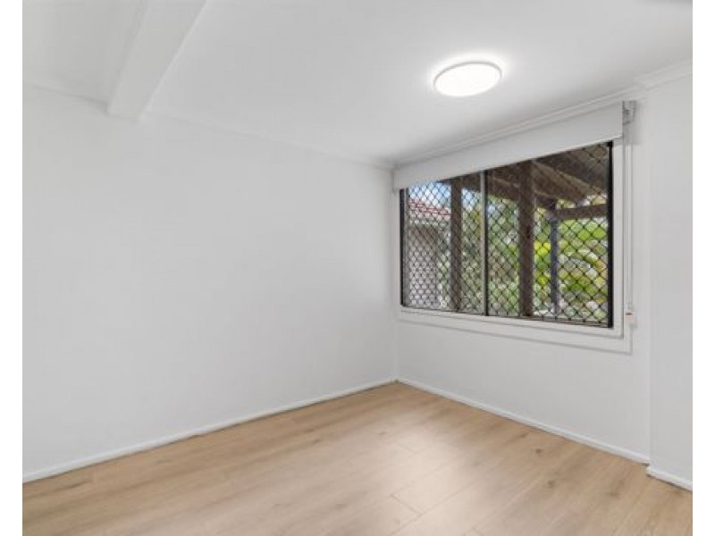 4 Suvla Street, Balmoral QLD 4171
