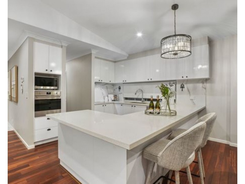 74 Harold Street, Holland Park QLD 4121
