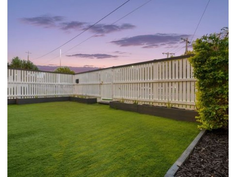 74 Harold Street, Holland Park QLD 4121