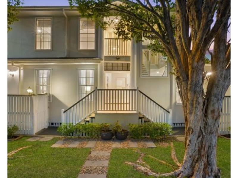74 Harold Street, Holland Park QLD 4121